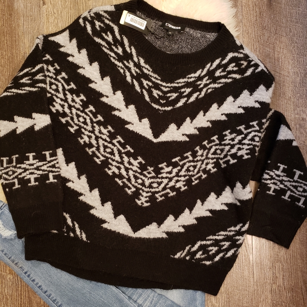 New Express Black/White Sweater Size XS NWT